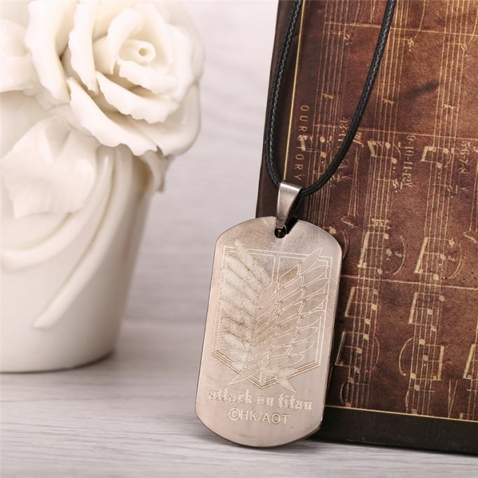 Collier avec pendentif en métal ailes de la liberté - Top Militaire