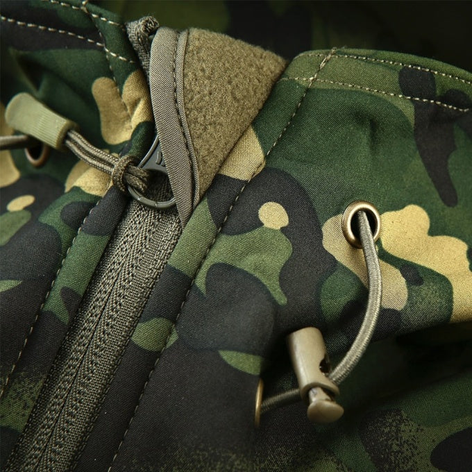 Veste softshell avec velcro motif camouflage