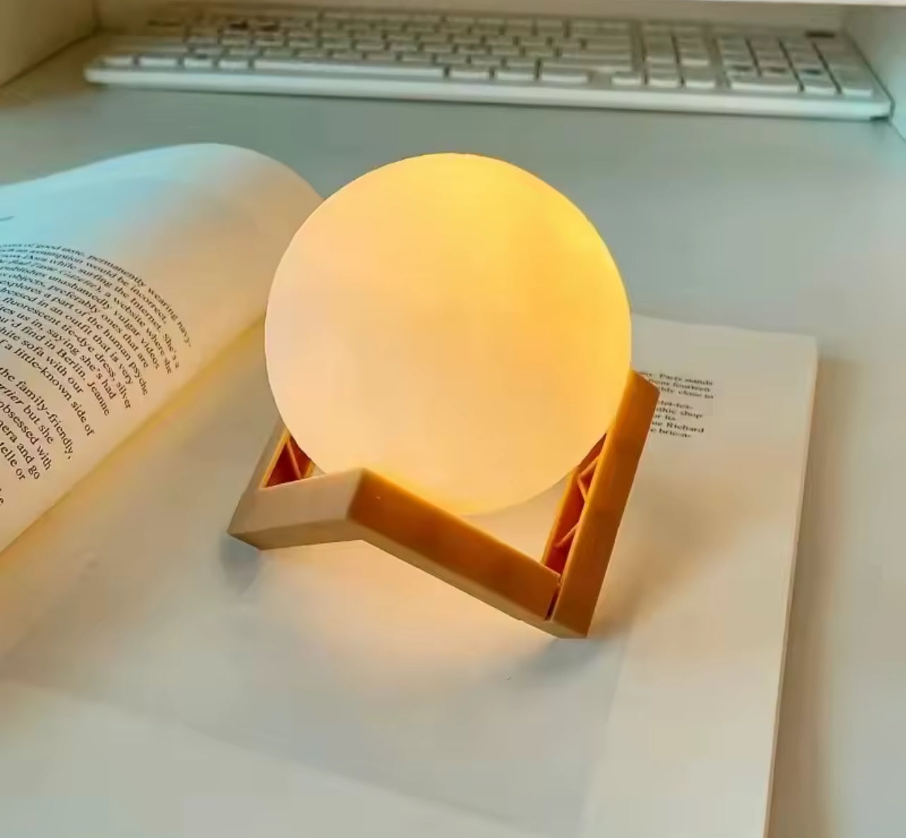 Lampe Lune 3D Peinte à la Main – Veilleuse Rechargeable & Décoration - Top Militaire